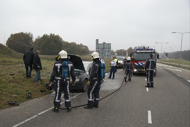 2010/294/GB 20101108 001 Nieuwemeerdijk autobrand.jpg